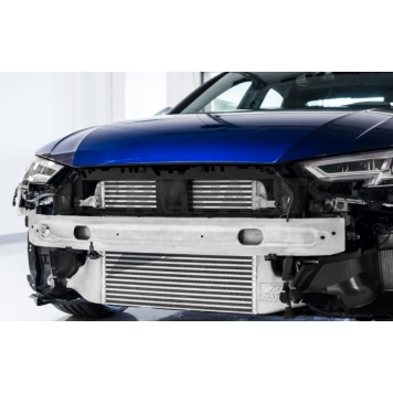 AWE Tuning Intercooler - 4510-11060-7