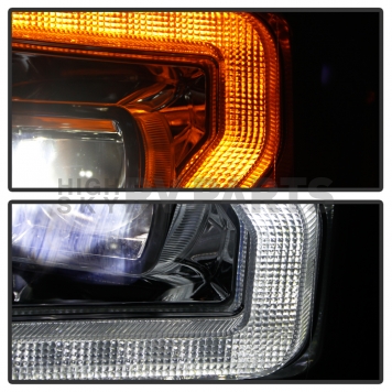 Spyder Automotive Headlight Assembly Set Of 2 - 5087447-6