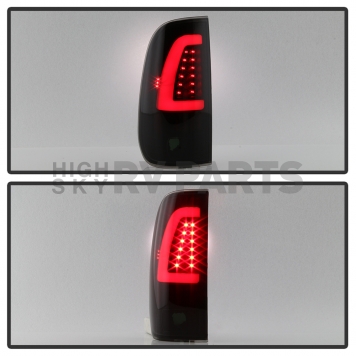 Xtune Tail Light Assembly LED Set Of 2 - 9038501-7