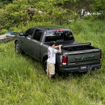 Truxedo Tonneau Cover 777601D1-5