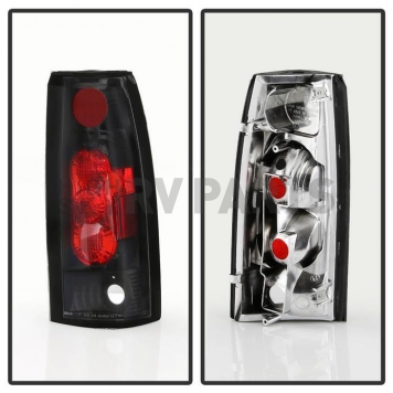 Spyder Automotive Tail Light Assembly Set Of 2 - 5001320-1