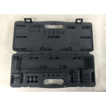 Lisle Exhaust Manifold Bolt Repair Kit Carrying Case 71630-1