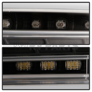 Spyder Automotive Tail Light Assembly LED Set Of 2 - 5087232-3