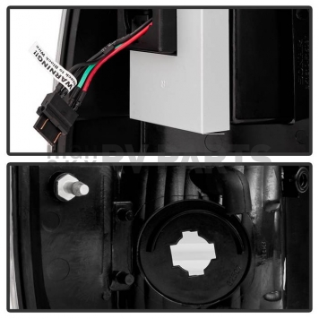 Spyder Automotive Tail Light Assembly LED Set Of 2 - 5003898-2