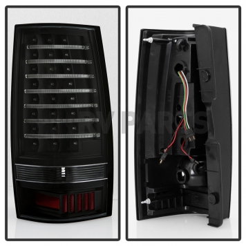 Spyder Automotive Tail Light Assembly LED Set Of 2 - 9048739-1
