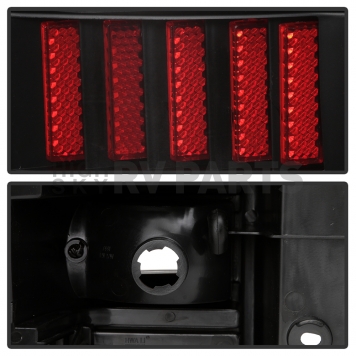 Spyder Automotive Tail Light Assembly LED Set Of 2 - 9048739-4