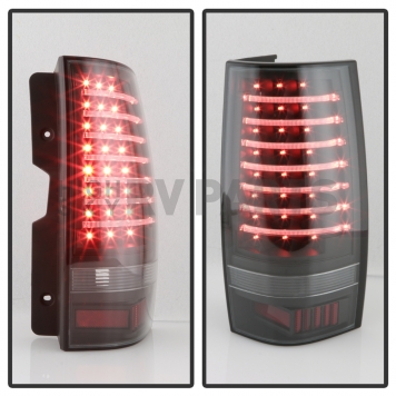 Spyder Automotive Tail Light Assembly LED Set Of 2 - 9048739-6