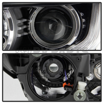 Xtune Headlight Assembly Single - 9946714-2