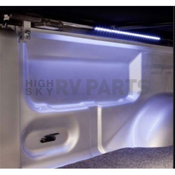 TrailFX Hard Fold Tonneau Cover - TFX3701-3
