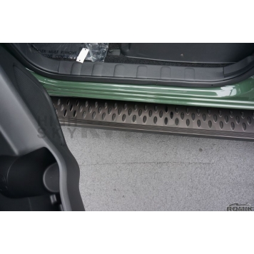 Romik USA Running Board 81823429-2