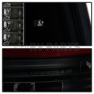 Xtune Tail Light Assembly - LED 9036385-4