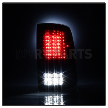 Xtune Tail Light Assembly - LED 9037498-7