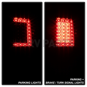 Xtune Tail Light Assembly - LED 9037498-8
