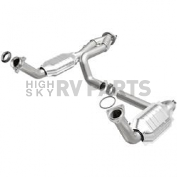 Magnaflow Direct Fit OEM Grade OBDII Catalytic Converter - 51097
