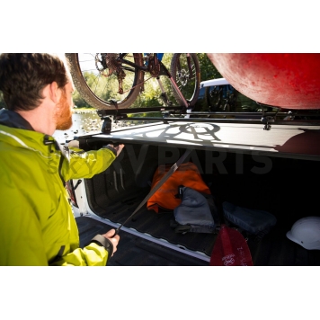 Pace Edwards Hard Manual Retractable Tonneau Cover - KMFA05A28-1