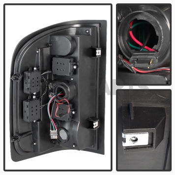 Xtune Tail Light Assembly - LED 5077493-2