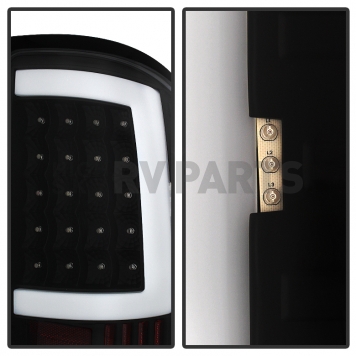 Xtune Tail Light Assembly - LED 5081551-2