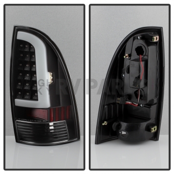 Xtune Tail Light Assembly - LED 5082121-1