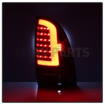 Xtune Tail Light Assembly - LED 5082121-4