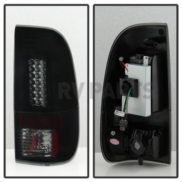 Spyder Automotive Tail Light Assembly - LED 5083296-1