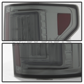 Spyder Automotive Tail Light Assembly - LED 5083708-3