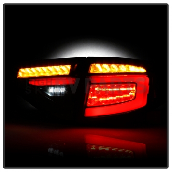 Spyder Automotive Tail Light Assembly - LED 5086747-5