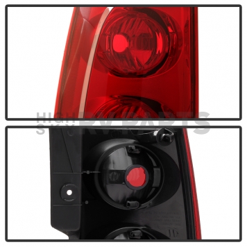 Xtune Tail Light Assembly 9032028-2