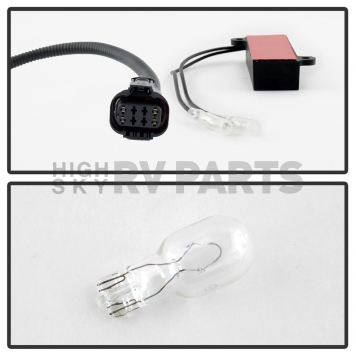Xtune Tail Light Assembly - LED 9036545-4