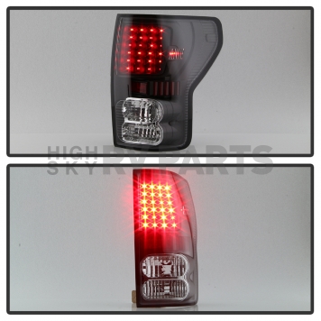 Xtune Tail Light Assembly - LED 5013200-7