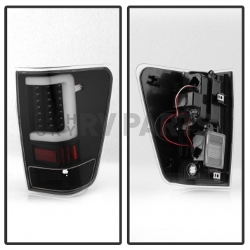 Xtune Tail Light Assembly - LED 9038532-1