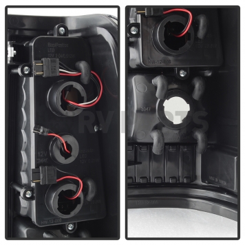 Xtune Tail Light Assembly - LED 9039218-3