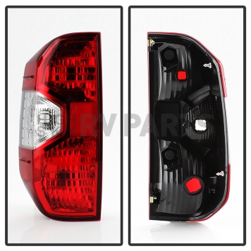 Xtune Tail Light Assembly 9039539-1