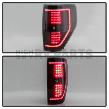 Xtune Tail Light Assembly - LED 9042195-4
