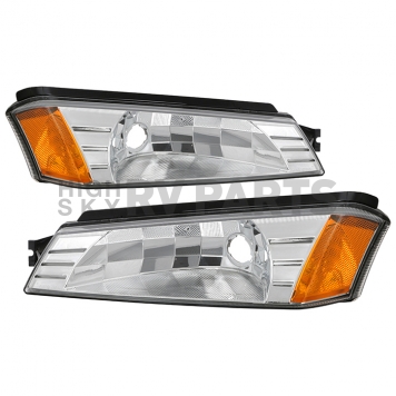 Xtune Parking/ Turn Signal Light Assembly 9049026
