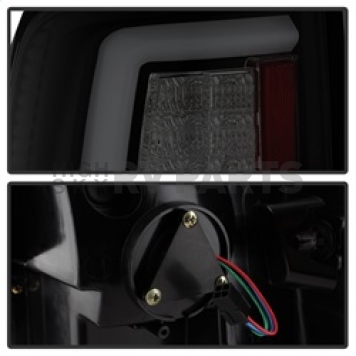 Spyder Automotive Tail Light Assembly - LED 5084064-8