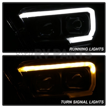 Xtune Headlight Assembly 9039256-11