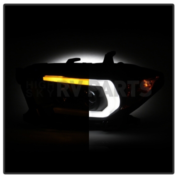 Spyder Automotive Headlight Assembly 5087553-5