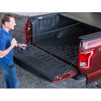 Pace Edwards Tonneau Cover Hard Manual Retractable Black Matte Powder Coated Aluminum/ Vinyl - KRN5780-7