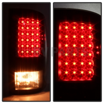 Xtune Tail Light Assembly LED Set Of 2 - 9025617-4